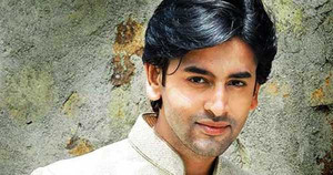 Lý do đằng sau việc diễn viên đóng chồng cũ 'Cô dâu 8 tuổi' bỏ vai