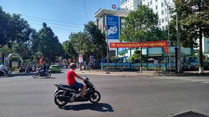 Nam thanh niên bị bắn chết tại chỗ khi đi ăn khuya