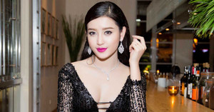 Á hậu Huyền My áo bạo với đầm cắt xẻ