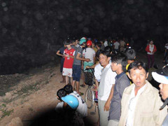 Tát ao dọn lục bình, tá hoả phát hiện bộ xương khô