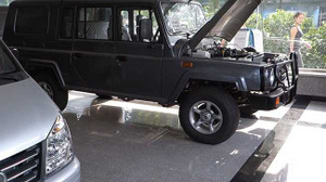 Bên trong một đại lý ô tô ở thủ đô Bình Nhưỡng có những gì?