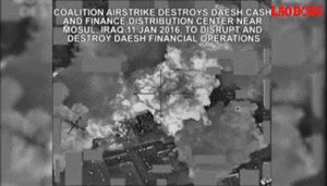 Video: Kho tiền mặt của IS bị Mỹ hóa thành tro bụi