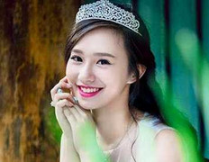 Nhan sắc xinh đẹp của nữ sinh Hà Thành có đôi chân dài 'mét mốt'