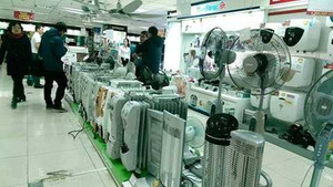 Hà Nội lạnh 6 độ C, đèn quạt sưởi cháy hàng