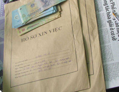 Nhận thân thiết với sếp công an, lừa chạy việc chiếm cả trăm triệu