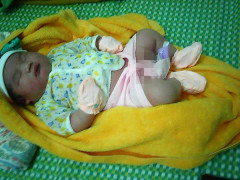 Bé trai sơ sinh nặng 5,1kg ở Quảng Nam