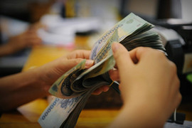 Thưởng Tết nhân viên ngân hàng: Nhiều nơi 'có tiếng không có miếng'