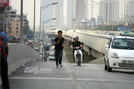 Từ 1/2/2016, CSGT Hà Nội sẽ xử phạt người đi bộ vi phạm giao thông