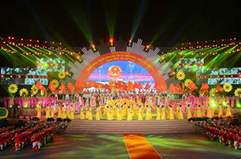 Tổng Bí thư dự dạ hội mừng thành công Đại hội Đảng XII