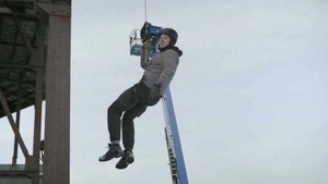 Clip: Thách thức 'thần chết' để chứng minh định luật Newton