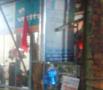 Hai nhóm thanh niên hỗn chiến tại quán karaoke, một người nguy kịch