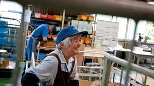 Áp lực tài chính 'căng' đến mức không thể về hưu