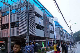 Cận cảnh siêu bãi đỗ xe bằng thép chứa hàng nghìn ô tô ở Hà Nội