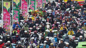 Cảnh ùn tắc kinh hoàng trên đường phố Hà Nội