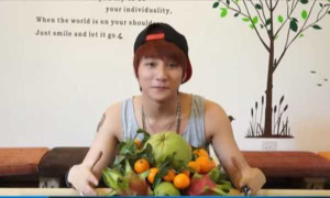 Xem Sơn Tùng M-TP hướng dẫn bày mâm ngũ quả ngày Tết