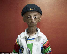 'Cậu bé 60 tuổi' kỉ niệm sinh nhật lần thứ 15