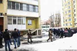 Người Việt chỉ điểm an ninh Ukraine lục soát, lấy tiền ở chung cư Làng Sen của người Việt