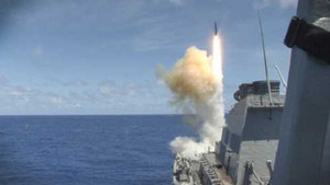 Tàu chiến Mỹ áp sát đảo Tri Tôn của VN: Trung Quốc tố Mỹ muốn bá chủ Biển Đông