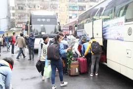 Hàng nghìn sinh viên xúc động được MobiFone Khu vực 1 đưa về quê đón Tết