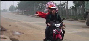 Nam sinh làm clip hài hước nhắc nhau 'bớt sống ảo' dịp Tết về