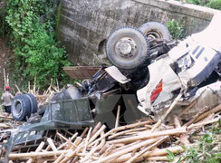 Ôtô lao xuống vực ở Hà Giang: 4 người chết tại chỗ, 3 người trọng thương