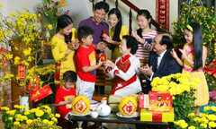 Dạy con nhận lì xì Tết thế nào cho đúng?