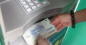 Cách rút tiền tại ATM dễ dàng trong dịp Tết