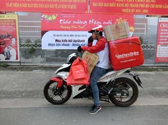 Đường Hà Nội ken đặc, dịch vụ chuyển hàng đắt khách