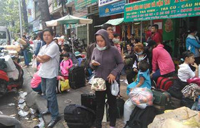 Nhà xe bị tố bán vé xong quay vòng xe hơn 3 tiếng