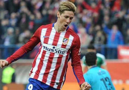 Torres ghi bàn thứ 100, Atletico san bằng cách biệt với Barca