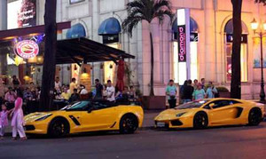 Siêu xe đón Tết Bính Thân trên phố Việt