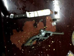 Thanh niên mang súng, ma túy đi chúc Tết