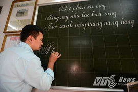 Khám phá lớp luyện chữ đẹp 3 đời giữa thủ đô