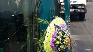 Xe tang lật khiến ùn tắc giao thông nghiêm trọng