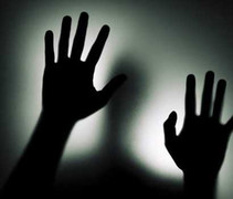 Mẹ giết chết con 2 tuổi sau khi chồng đi xét nghiệm ADN