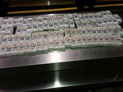 Người Việt mang 4,65 triệu USD tiền âm phủ vào Mỹ để 'hóa vàng'