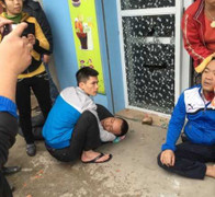 Hàng chục người ẩu đả kinh hoàng trước quán cà phê