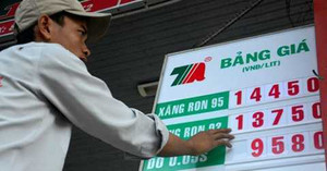 Rẻ như nước ngọt, giá xăng Việt Nam vẫn đắt hơn ở Mỹ