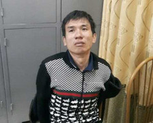 CSGT tóm gọn kẻ móc túi cô gái trẻ trên xe khách