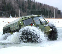 Cận cảnh chiếc xe làm ra để chống chọi với hậu tận thế