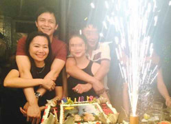 Ảnh thời hạnh phúc của đại gia kim cương Chu Đăng Khoa và vợ con