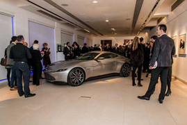 Aston Martin DB10 của James Bond đấu giá 3,5 triệu USD