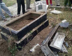 Kẻ đập phá nhiều ngôi mộ ở Quảng Ninh có dấu hiệu tâm thần