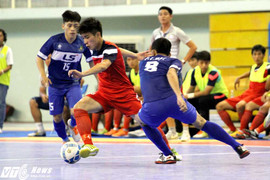Futsal Việt Nam: 'Em ở nhà quê mới lên'