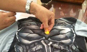 Vật thể lạ trong áo Trung Quốc khiến bé trai ngất xỉu: Công an kết luận