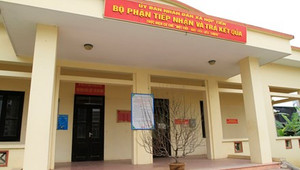 Hà Nội bêu tên cơ quan chểnh mảng, trụ sở xã vẫn 'cửa đóng, then cài'