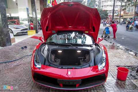 Lô siêu xe Ferrari 488 GTB đầu tiên về TP HCM