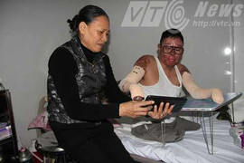 Chiến sĩ duy nhất sống sót vụ máy bay rơi ở Hòa Lạc làm được điều thần kỳ sau bài hát của con