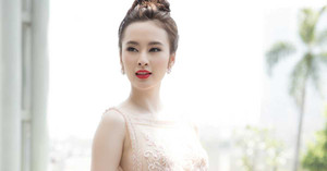 Angela Phương Trinh táo bạo diện đồ xuyên thấu sexy