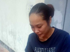 Nhà vô địch SEA Games đi nhổ cỏ: 5 năm vẫn phải bò trong đau đớn